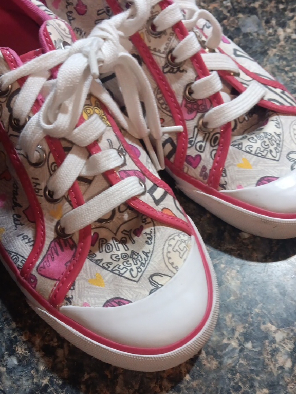 Coach Womens White and Pink Graphic Lace-Up Sneakers